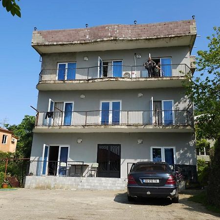 Tete Guest House Batumi Exterior foto